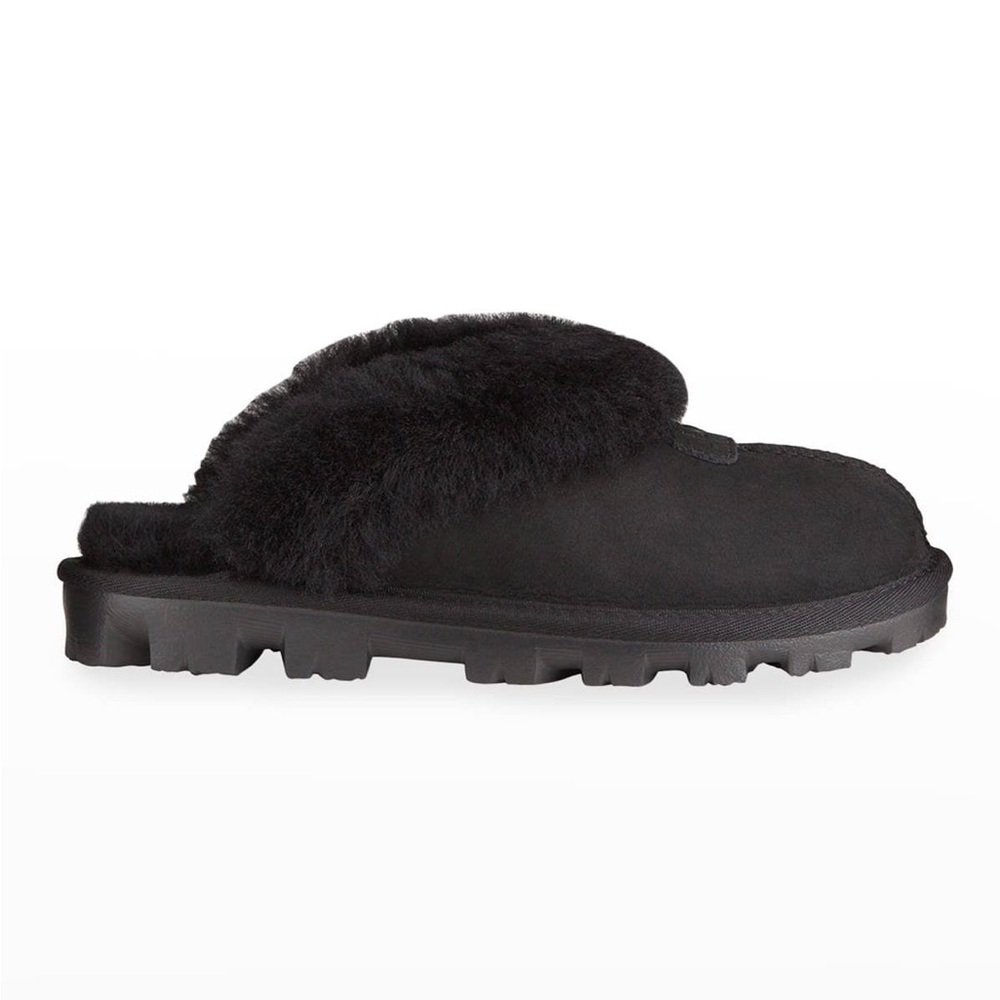 Black Ugg couquette slippers